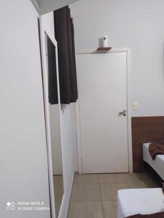 Pousada Quarto Com Ventilador,Ar Frigobar E Garagem Aparecida  Ngoại thất bức ảnh